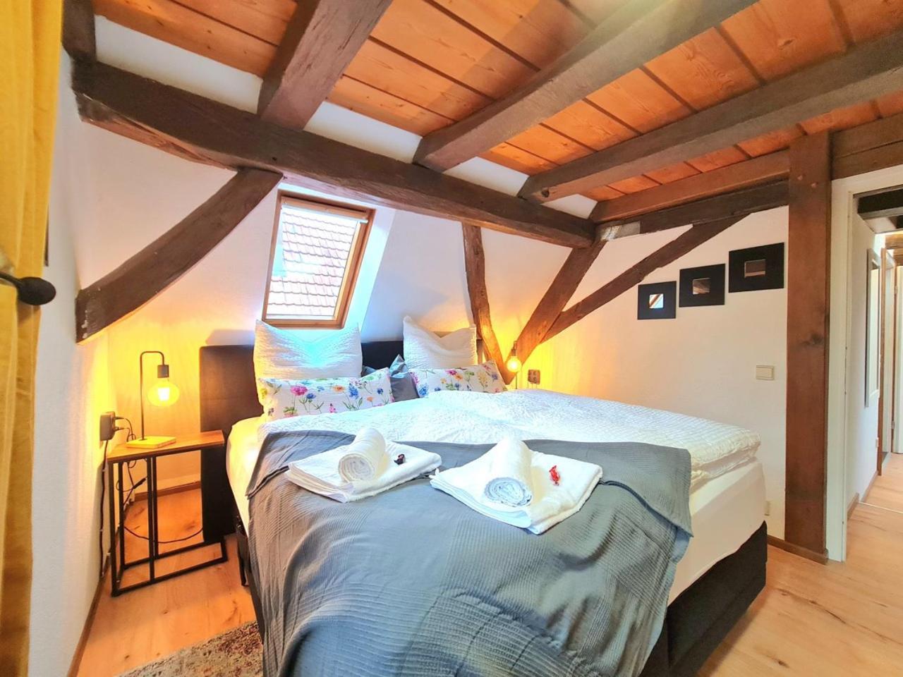 Avahome: Haus Fuer 16, Wlan, Parkplaetze, Netflix, Nespresso Kandel Bagian luar foto